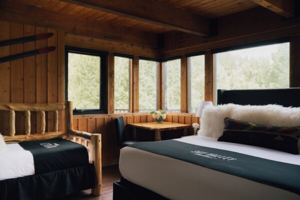 6. SVC_201BedAndTableView